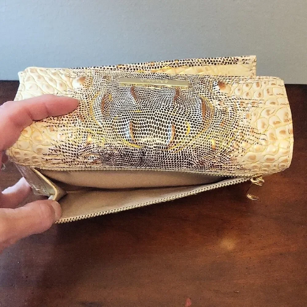 Brahmin Elegant Cream and Brown Wallet EUC